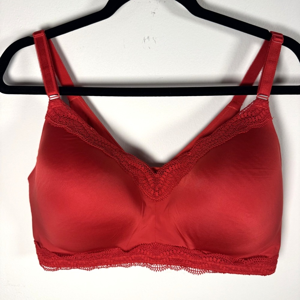 Torrid Red Padded Bra Size 40D Lace Trim Sexy Underwire Support